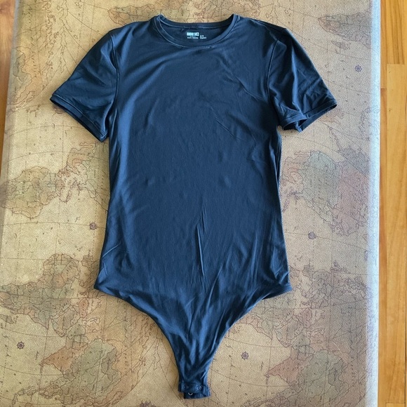 Aerie Black Short Sleeve Bodysuit Smoothez - Picture 2 of 7